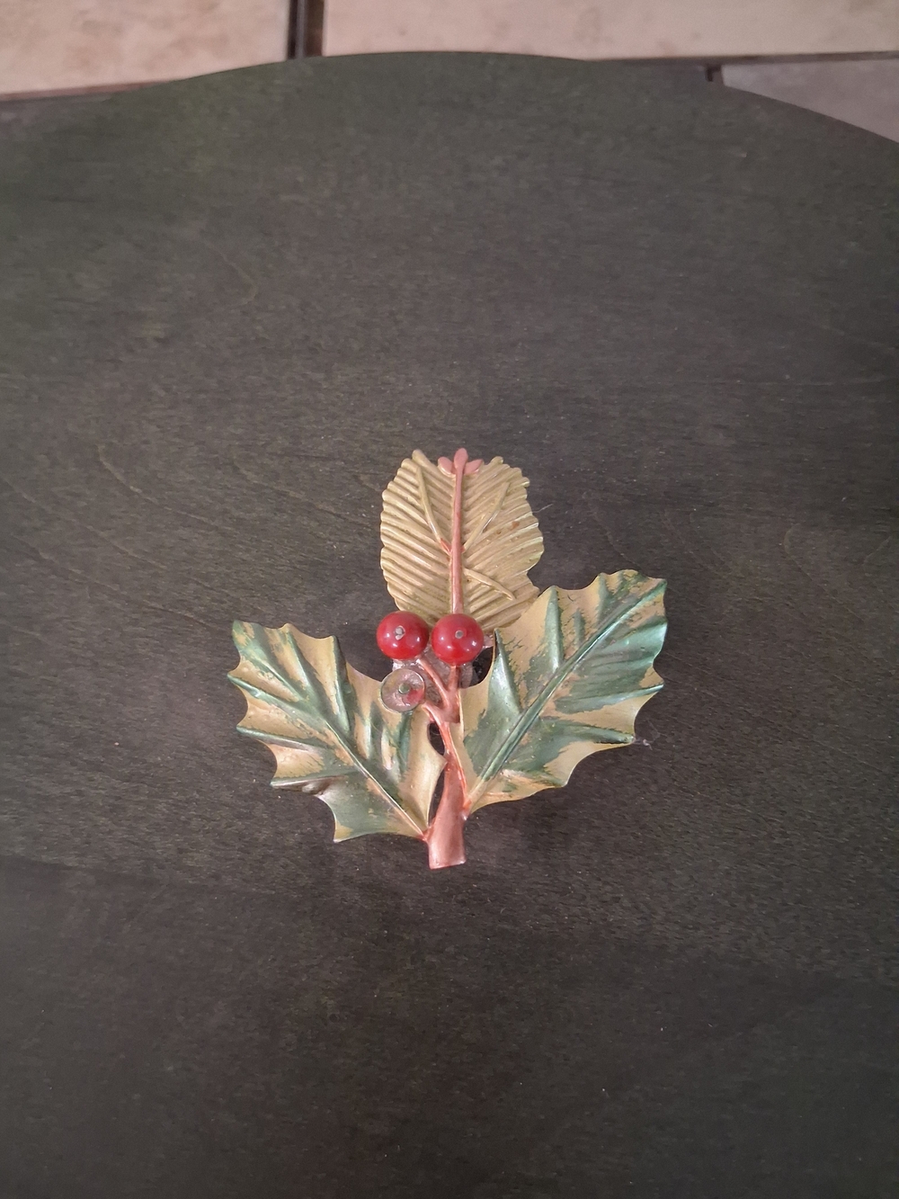 Longaberger 2011 Christmas 'Holly Berry' Lidded Basket - Picture 6 of 9